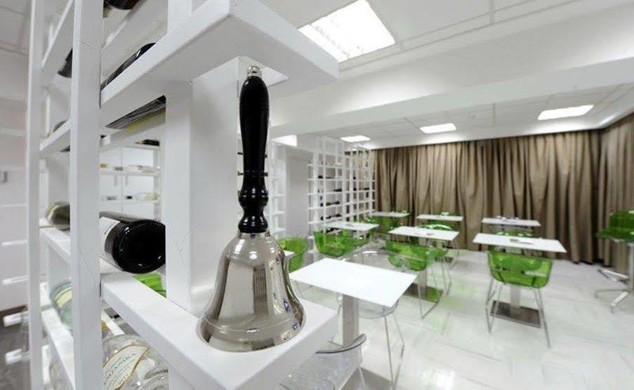 Ibis Styles Skopje Hotel Ngoại thất bức ảnh